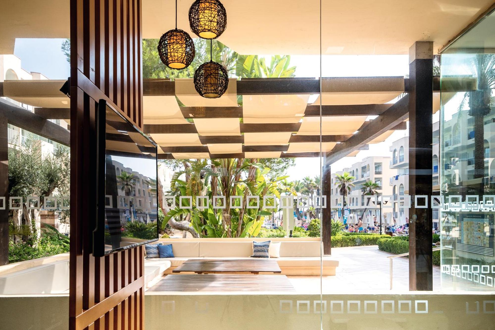 Grupotel Alcudia Pins Can Picafort  Exterior photo
